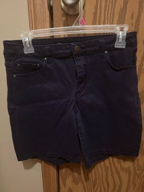 Women's Navy Bermuda Shorts - Classic Mid-Rise